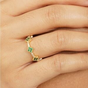 Clover Gold and Green Ring